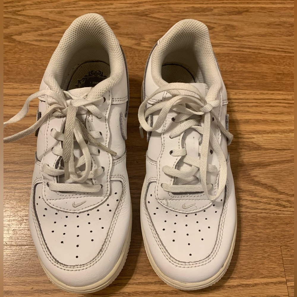 Nike Air Force 1, Size 2Y